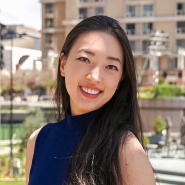 Claudia Choi '19